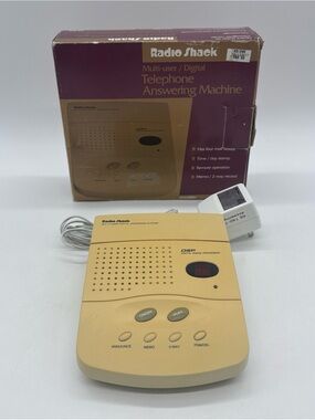 Vintage RadioShack Multi-user/Digital Telephone Answering Machine 43-745